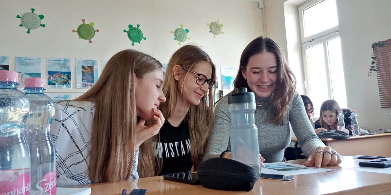 PEN(q)VÍZ versenyen voltak diákjaink